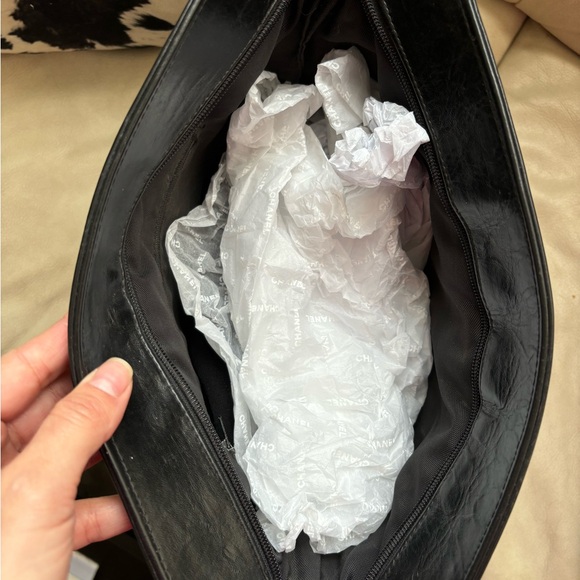 Vintage CHANEL quilted leather bag - Picture 7 of 10